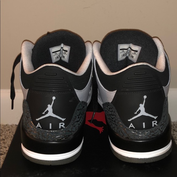 Air Jordan 3 Retro - Picture 2 of 8